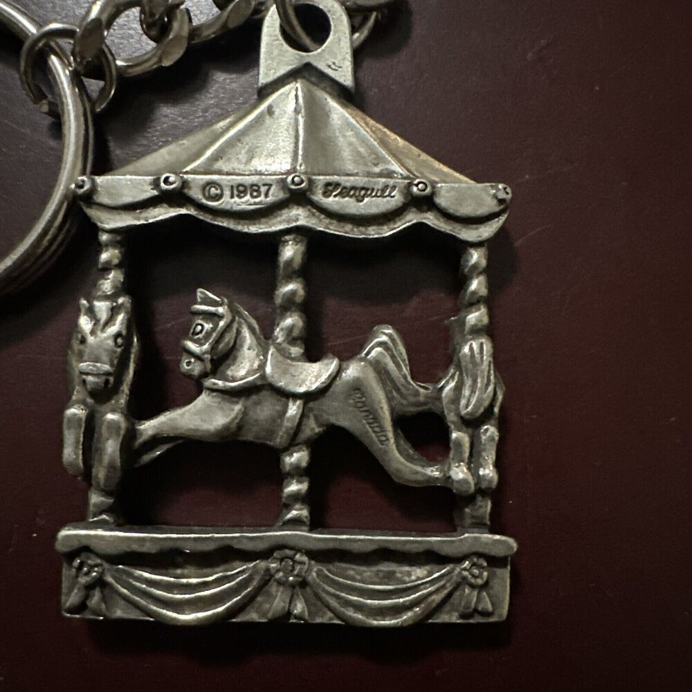 Vintage 1987 Pewter Horse & Carousel Seagull Pewter Canada Keychain - Picture 3 of 3
